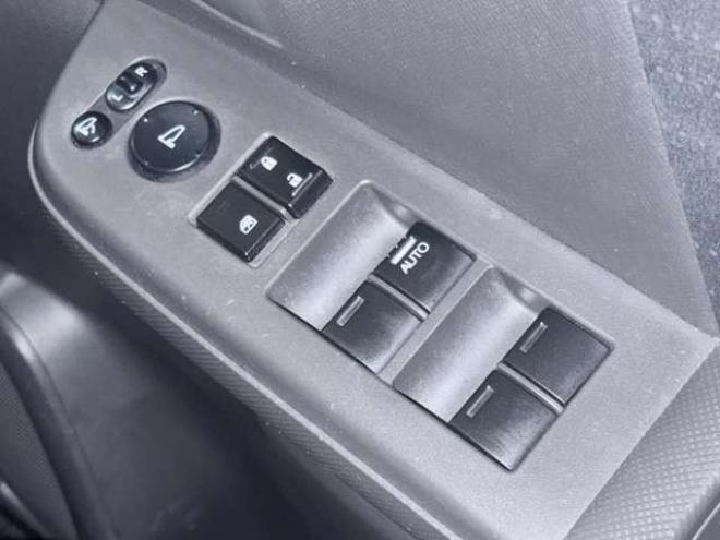 ステップワゴン2.0 G Lパッケージ 4WD　下廻防錆TVナビBカメETC 2000