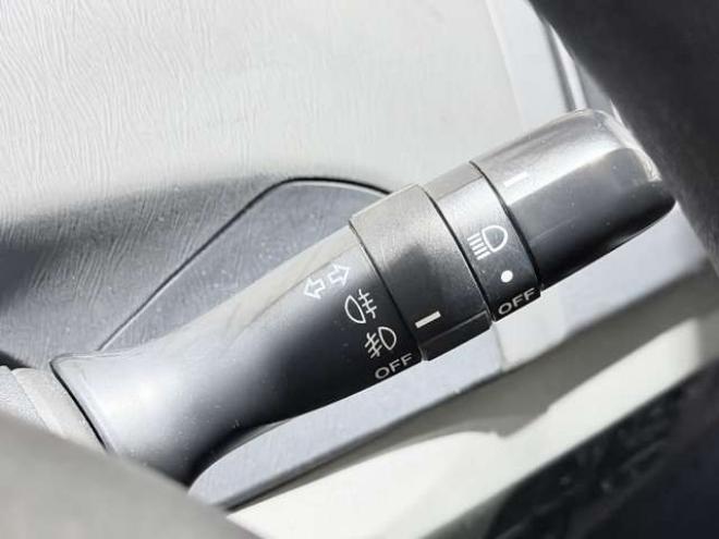 プリウス1.8 S　下廻防錆TVナビBカメエンスタ 2WD 1800