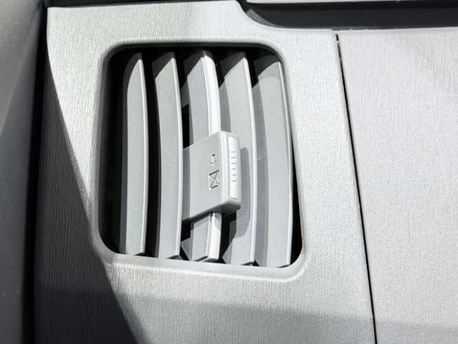 プリウス1.8 S　下廻防錆TVナビBカメエンスタ 2WD 1800