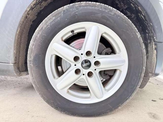 ミニクロスオーバー クーパー オール4　防錆塗装TVナビETC夏冬タイヤ 正規輸入車 4WD 1600