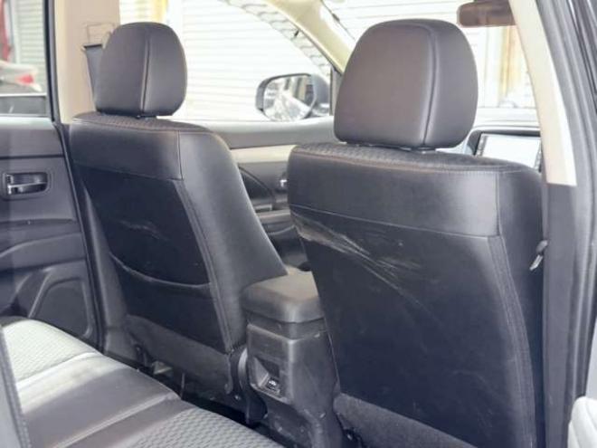 アウトランダーPHEV2.0 G セーフティパッケージ 4WD　下廻防錆ナビBカメETC 2000