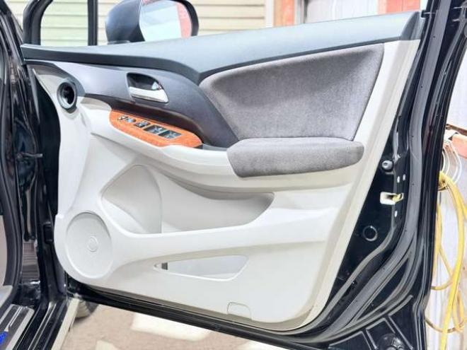 オデッセイ2.4 M 4WD　防錆塗装TVナビBカメETC 2400