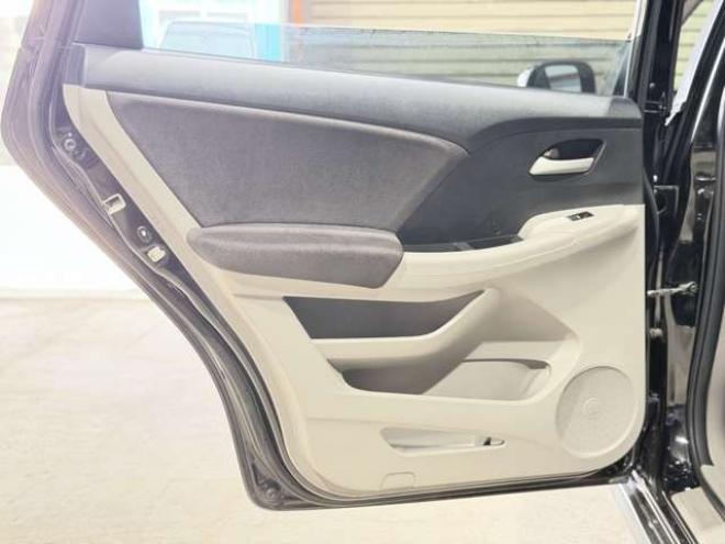 オデッセイ2.4 M 4WD　防錆塗装TVナビBカメETC 2400