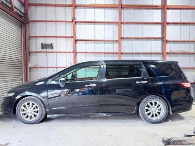 オデッセイ2.4 M 4WD　防錆塗装TVナビBカメETC 2400