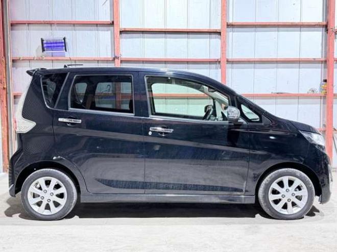 eKカスタムG 4WD　下廻防錆スマキーナビ 660