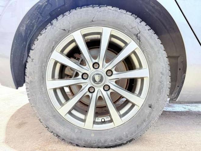 リーフ30kWh X　下廻防錆TVナビBカメETC夏冬タイヤ 2WD 不明