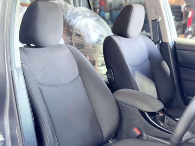 リーフ30kWh X　下廻防錆TVナビBカメETC夏冬タイヤ 2WD 不明