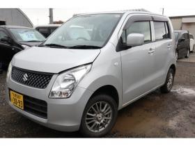 ワゴンR　FX 4WD　5速マニュアル・4WD・R9/3月・キーレス・Tチェーン式・6.9万キロ 660