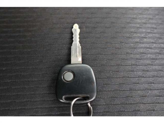 ワゴンRFX 4WD　5速マニュアル・4WD・R9/3月・キーレス・Tチェーン式・6.9万キロ 660