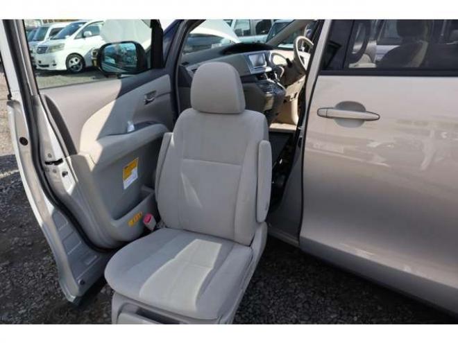 エスティマ2.4 X ウェルキャブ 助手席リフトアップシート車 Aタイプ 4WD　ナビ・バックカメラ・パワースライドドア 2400