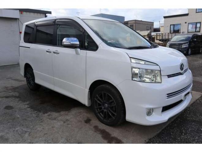 ヴォクシー2.0 ZS 煌 4WD　両側パワースライドドア・ナビ・TV・バックカメラ・エンスタ・パドルシフト 2000