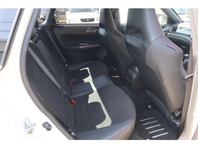 インプレッサSTI 2.0 WRX 4WD　6速MT・Tベル済み・外マフラー・R8/5月 2000