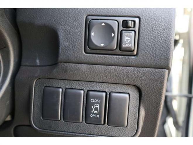 エルグランド2.5 ライダーS 4WD　スマートキー・左パワスラ・TV・Bカメラ・Tチェーン・ローダウン・8万キロ 2500