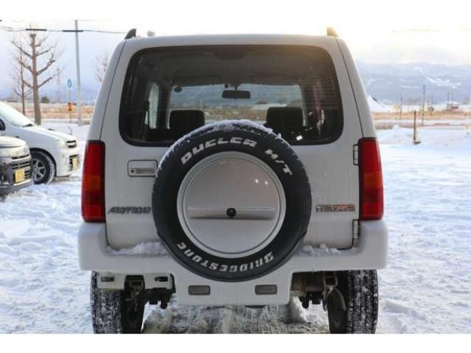 AZオフロードXC 4WD　5速マニュアル・ナビ・TV・キーレス・ターボ 660