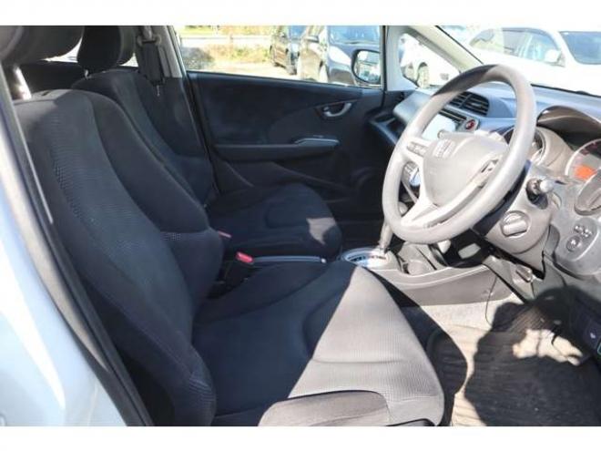 フィット1.3 G スマートセレクション ファインスタイル 4WD　スマートキー・ナビ・TV・バックカメラ・6.1万キロ 1300