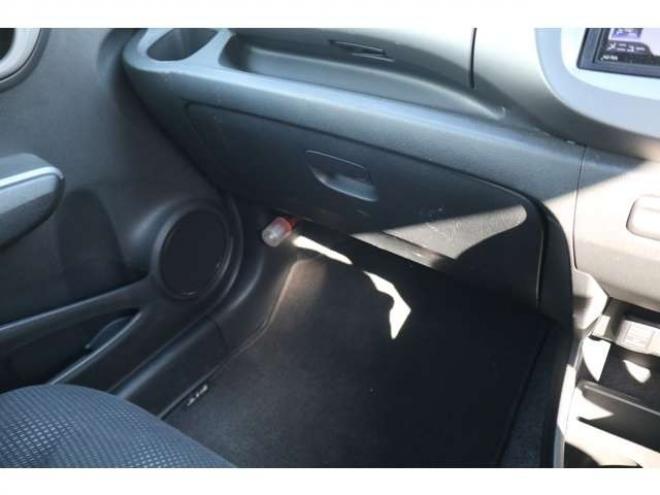 フィット1.3 G スマートセレクション ファインスタイル 4WD　スマートキー・ナビ・TV・バックカメラ・6.1万キロ 1300