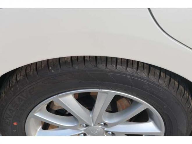 インプレッサスポーツ 2.0 i アイサイト 4WD　ナビ・TV・Bカメラ・スマートキー 2000