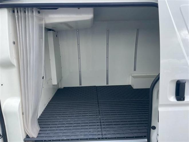 ハイエースバン2.8 中温冷凍バン ロング ディーゼルターボ 4WD　 2800