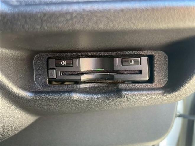 ハイエースバン2.8 中温強化冷凍バン ロング ディーゼルターボ 4WD　 2800