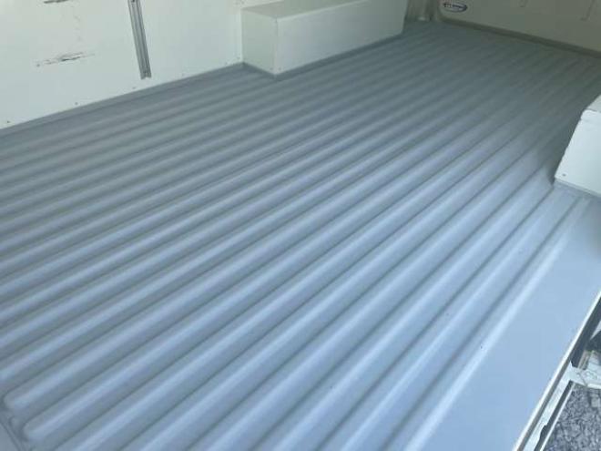 ハイエースバン2.8 中温冷凍バン ロング ディーゼルターボ 4WD　 2800