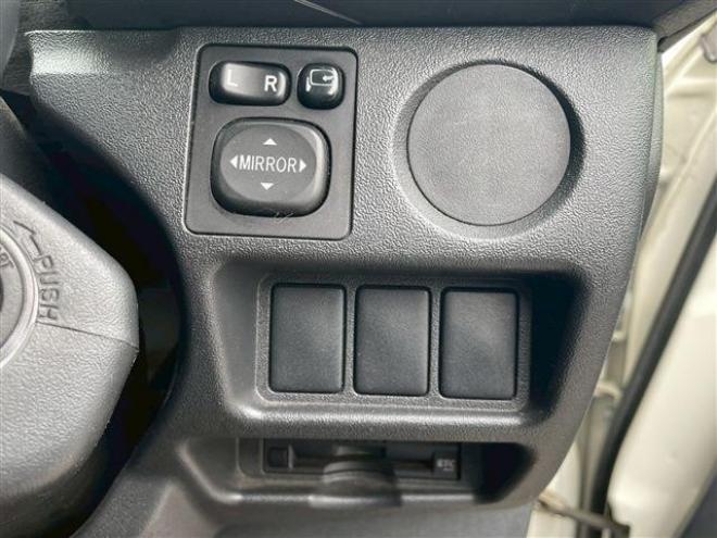 ハイエースバン2.8 中温強化冷凍バン ロング ディーゼルターボ 4WD　 2800