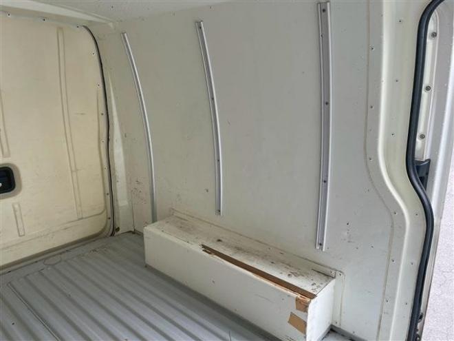 ハイエースバン2.8 中温強化冷凍バン ロング ディーゼルターボ 4WD　 2800