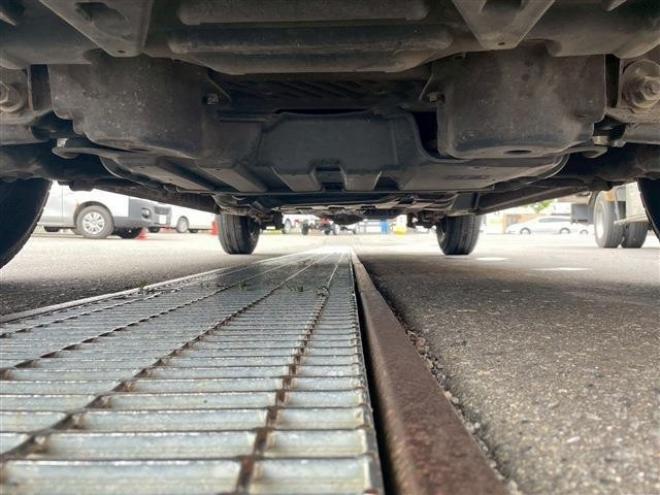 ハイエースバン2.8 中温強化冷凍バン ロング ディーゼルターボ 4WD　 2800