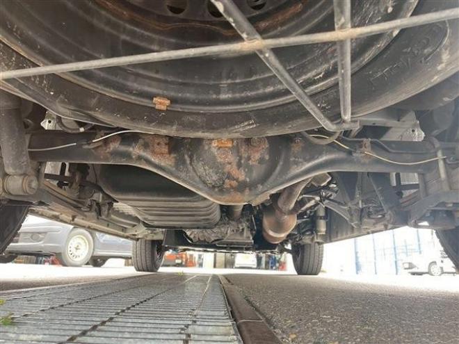 ハイエースバン2.8 中温強化冷凍バン ロング ディーゼルターボ 4WD　 2800