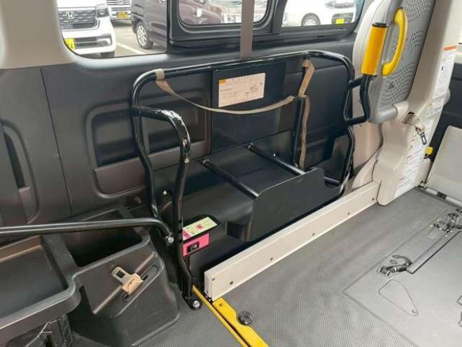 ハイエースバン3.0 ウェルキャブ Bタイプ ロング ディーゼルターボ 4WD　(レジアスエース) 福祉車両 3000