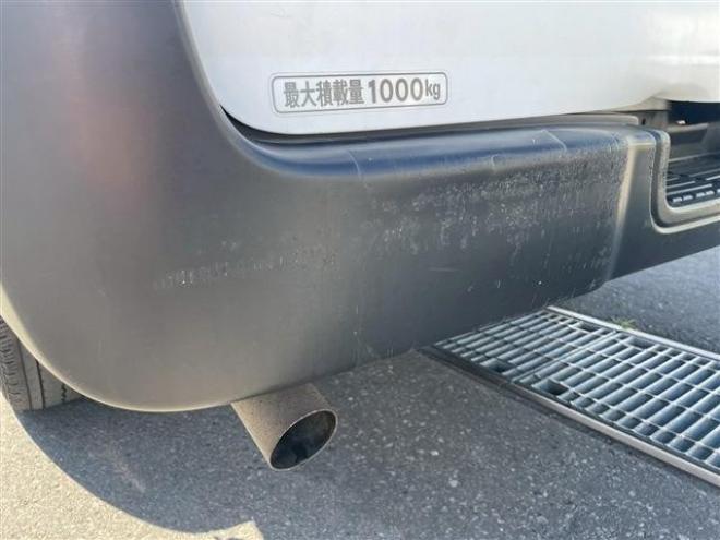 キャラバン3.0 DX ロングボディ ディーゼルターボ 4WD　冷蔵冷凍4WD 3000