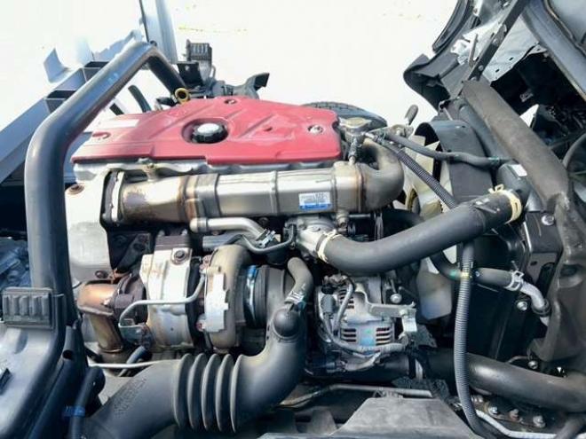 デュトロウイング　TKG-XZU720M 日本トレクス　 2WD 4000