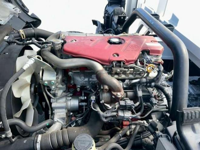 デュトロウイング　TKG-XZU720M 日本トレクス　 2WD 4000