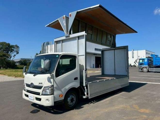 デュトロウイング　TKG-XZU720M 日本トレクス　 2WD 4000