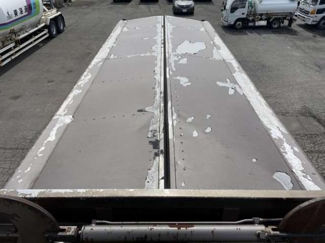 ギガ深ダンプ　LKG-CYZ77AM 新明和工業　 2WD 9830