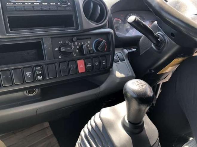 デュトロタンクローリー　SKG-XZU675M 極東開発工業　 4WD 4000