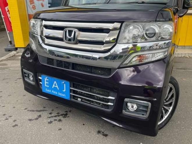 N-BOXカスタムG ターボSSパッケージ 4WD　1年走行距離無制限保証/Bluetooth/両側パワースライドドア/ナビTV/バックカメラ/純正ビルトインETC/純正エンジンスターター/全席シートヒーター/ハーフレザーシート/HID/クルーズコントロール/法定整備付き 660