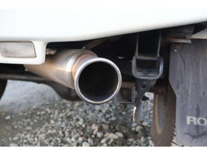 ジムニーXG 4WD　検2年　社外バンパー　社外マフラー　社外ナビ　キーレス　自社　ローンカノウ 660