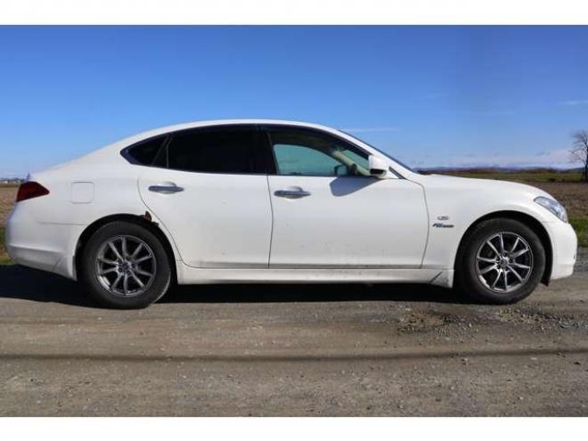 フーガハイブリッド3.5　検2年　買取直販　バックモニター　自社　ローンカノウ 2WD 3500