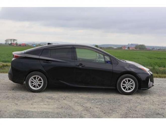 プリウス1.8 S E-Four 4WD　検2年　バックモニター 1800