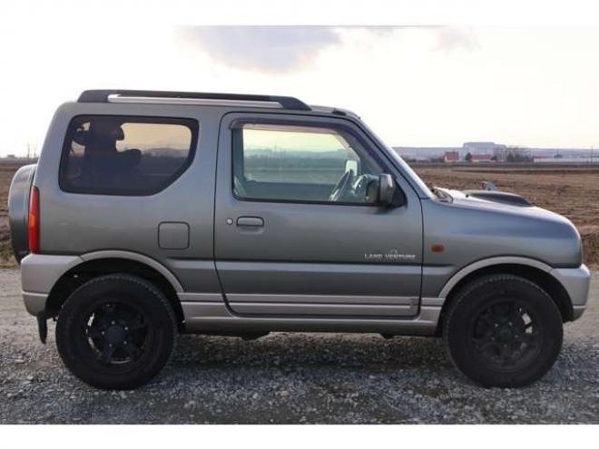 ジムニーランドベンチャー 4WD　リビルトタービン　シートヒーター　ハーフレザー 660
