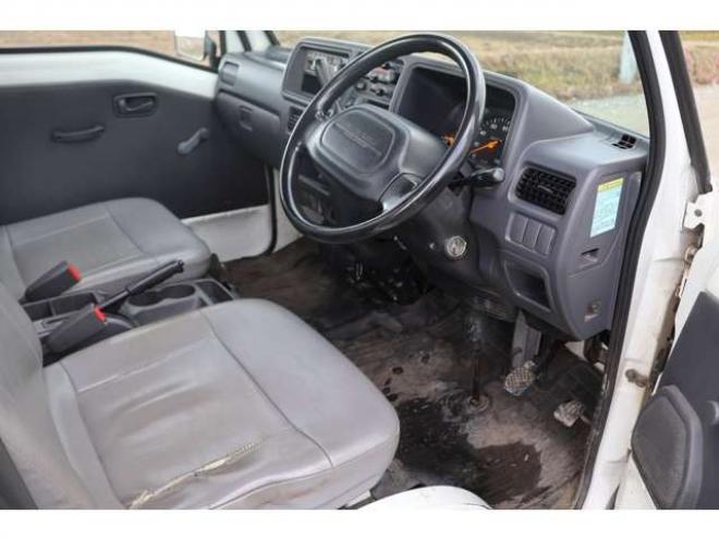 サンバートラック TB 三方開 4WD　検2年　4WD　自社　ローンカノウ 660