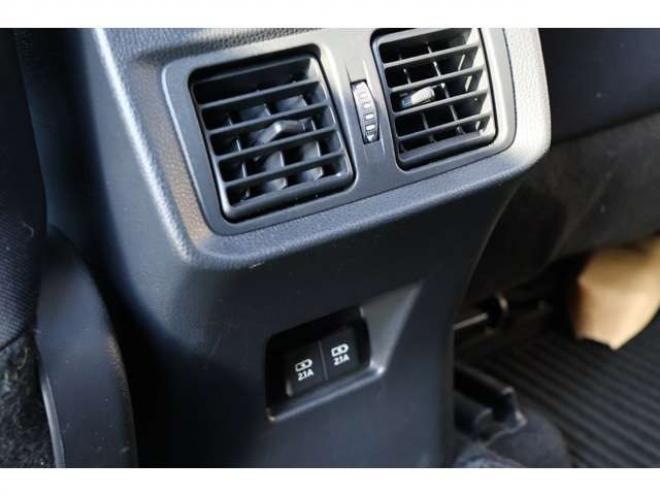 ハリアー2.0 S 4WD　検R9/7　本州仕入　バックカメラ　トヨタセーフティセンス 2000