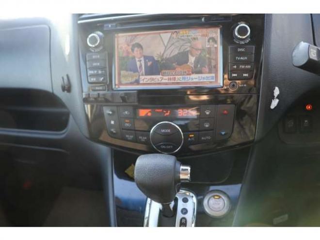 セレナ2.0 ハイウェイスター Vセレクション+SafetyII 4WD　検2年　自社　ローンカノウ 2000