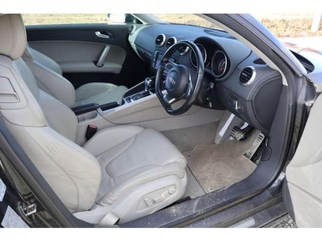 アウディTT クーペ 3.2 クワトロ 4WD　検2年　地デジ　HDD　バックカメラ　革シート　パドルシフト　　ドラレコ　ETC 社外ホイール　キーレス　自社　ローンカノウ 正規輸入車 3200