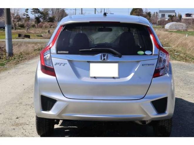 フィット1.5 ハイブリッド Fパッケージ 4WD　検2年　自社　ローンカノウ　EGスターター 1500