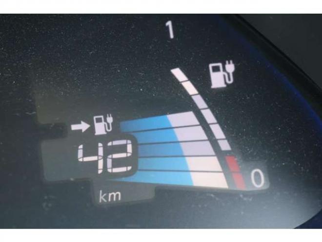 リーフG　検2年　自社　ローンカノウ 2WD 不明