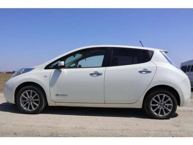 リーフG　検2年　自社　ローンカノウ 2WD 不明