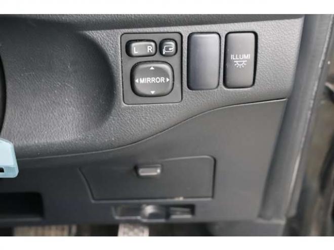 bB1.3 Z 4WD　検2年　ナビ　自社　ローンカノウ 1300