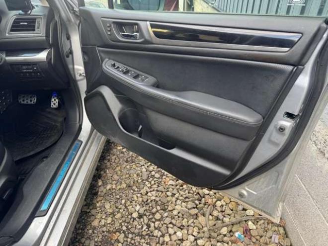 レガシィB4 2.5 リミテッド 4WD　ナビ　TV　Bカメラ　Bluetooth 2500