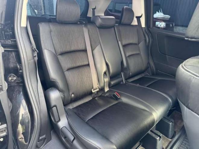 オデッセイ2.4 アブソルート EX 4WD　両側Pスライド　ナビ　TV　Bカメラ　Bluetooth　ハーフレザーシート 2400